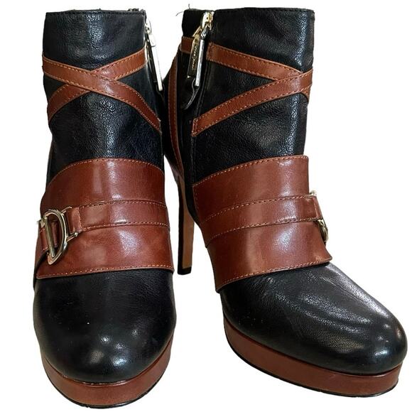 Cole Haan Carolyn black and brown leather booties ankle shooties  size 9.5 - Picture 1 of 9